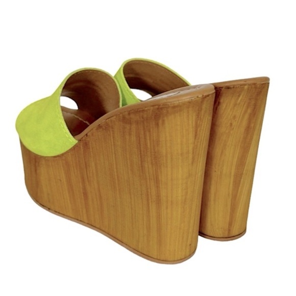 Steve Madden Sandra neon  Green Wedge platforms Size 7 Slip-On Comfort - Picture 9 of 11